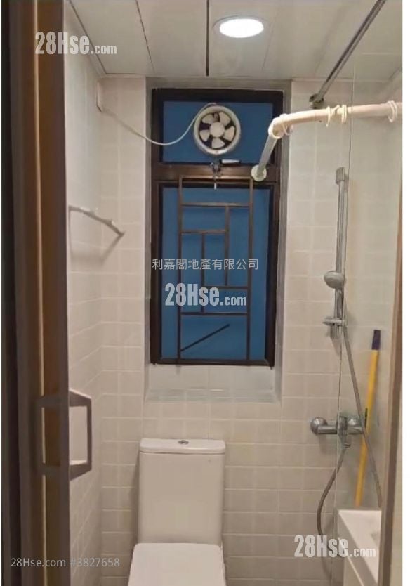 Royal Ascot Sell 3 Bedrooms , 1 Bathroom 676 ft²