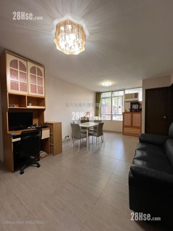 Kam Fung Court Sell 3 Bedrooms , 2 Bathrooms 647 ft²