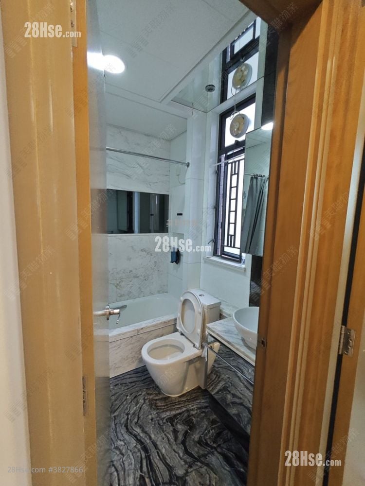 Yoho Midtown Rental 3 Bedrooms , 2 Bathrooms 693 ft²