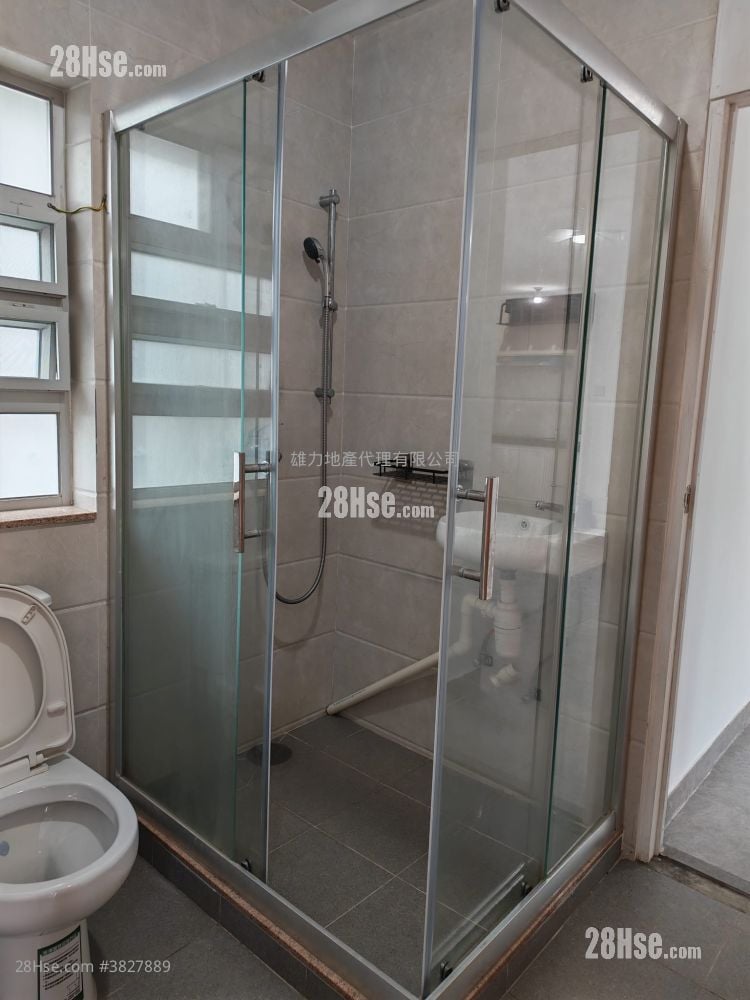 村屋 租盘 2 房 , 2 浴室 630 平方尺