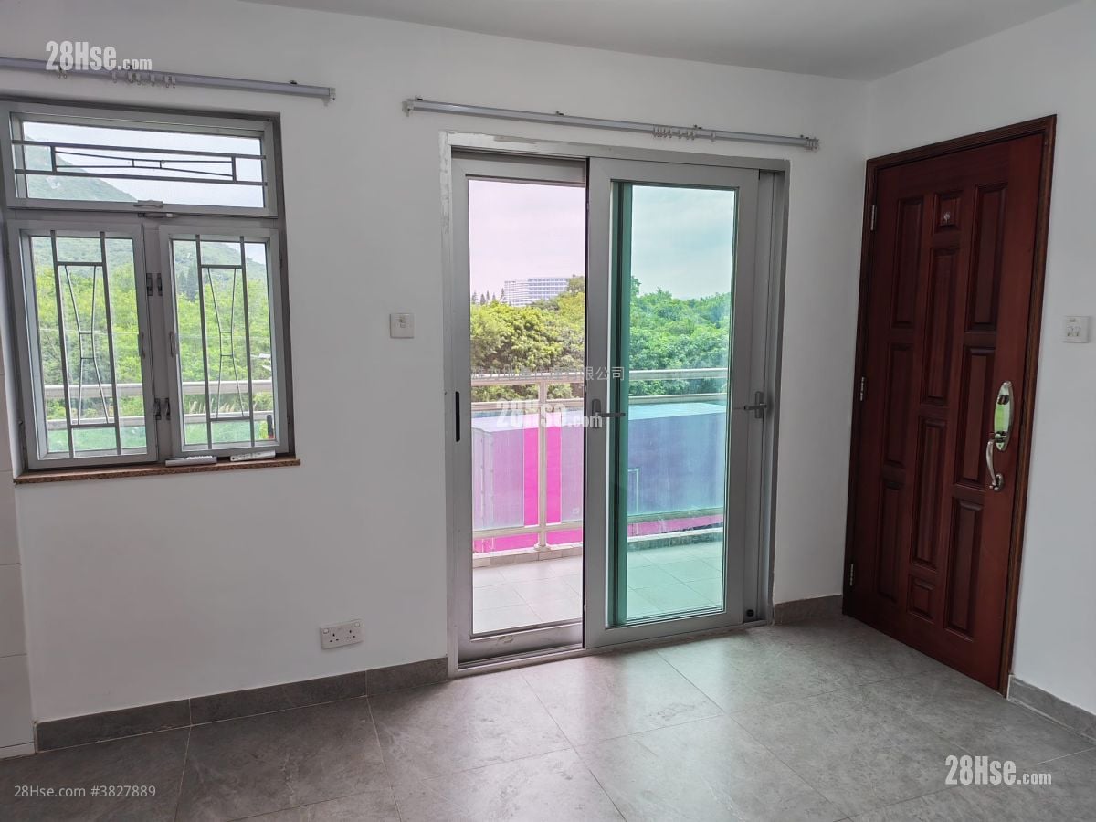 村屋 租盘 2 房 , 2 浴室 630 平方尺