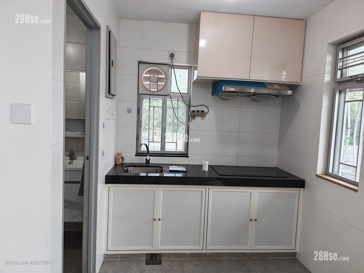 村屋 租盘 2 房 , 2 浴室 630 平方尺