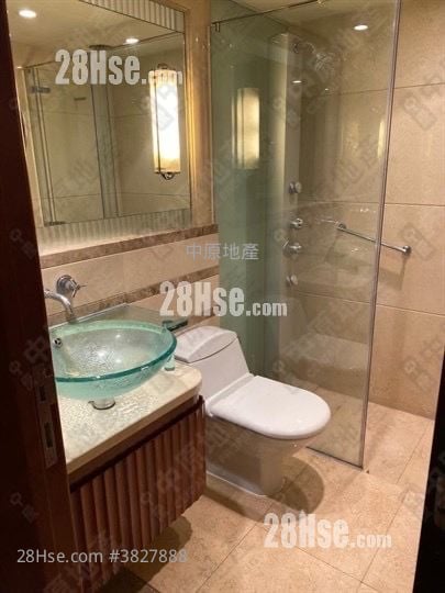 君臨天下 售盤 3 房 , 3 浴室 1,049 平方呎