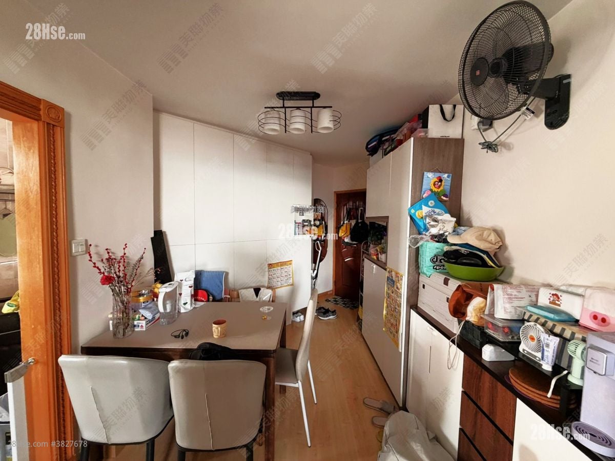 Tsui Lai Garden Sell 3 Bedrooms 590 ft²