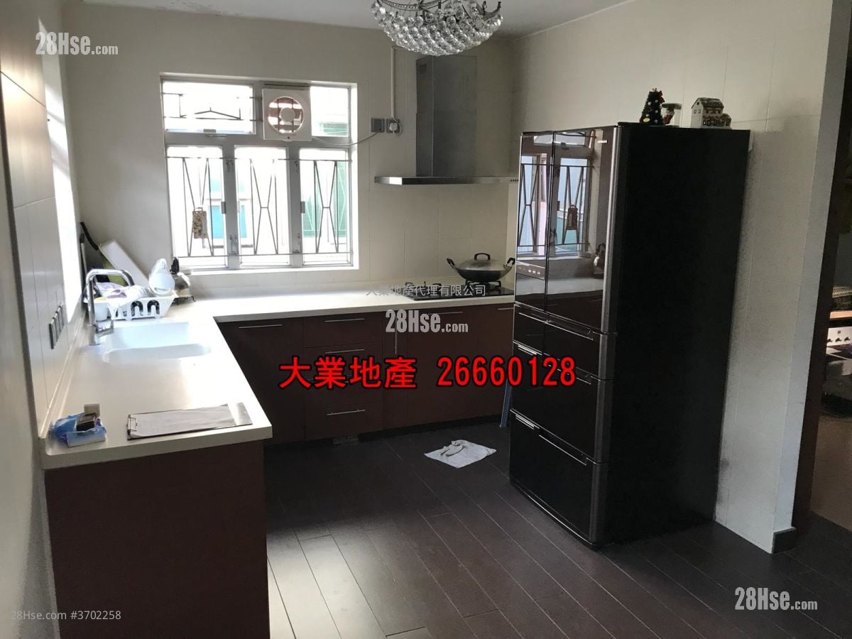 村屋 售盤 3 房 , 2 浴室