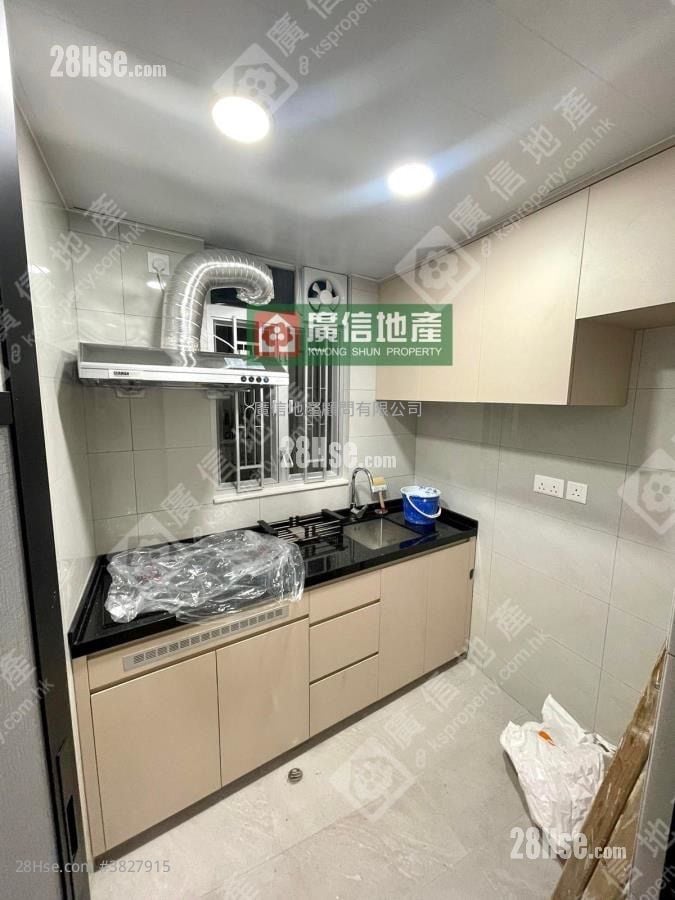 广富大厦 租盘 2 房 , 1 浴室 393 平方尺