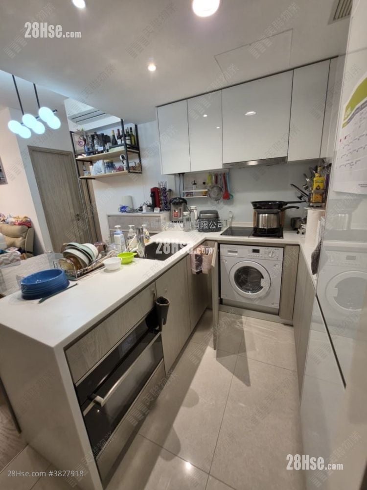 Sea To Sky Sell 2 Bedrooms , 1 Bathroom 468 ft²