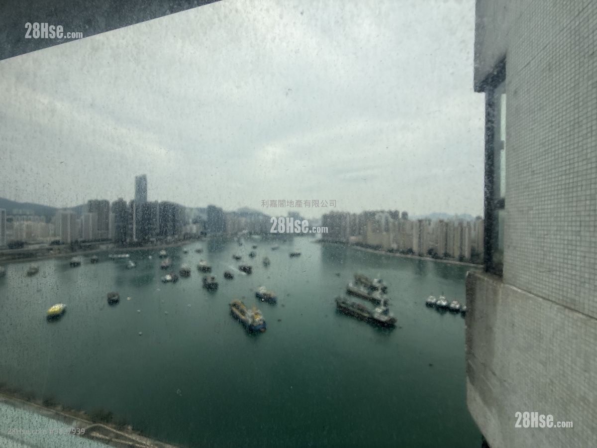 灣景花園 售盤 3 房 , 2 浴室 773 平方呎