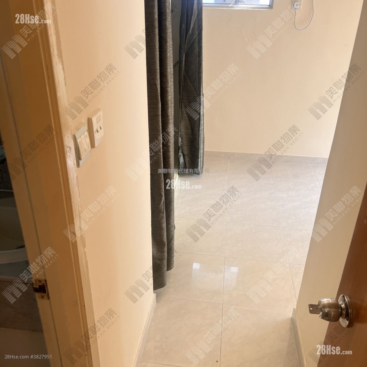 悦湖山庄 售盘 3 房 592 平方尺