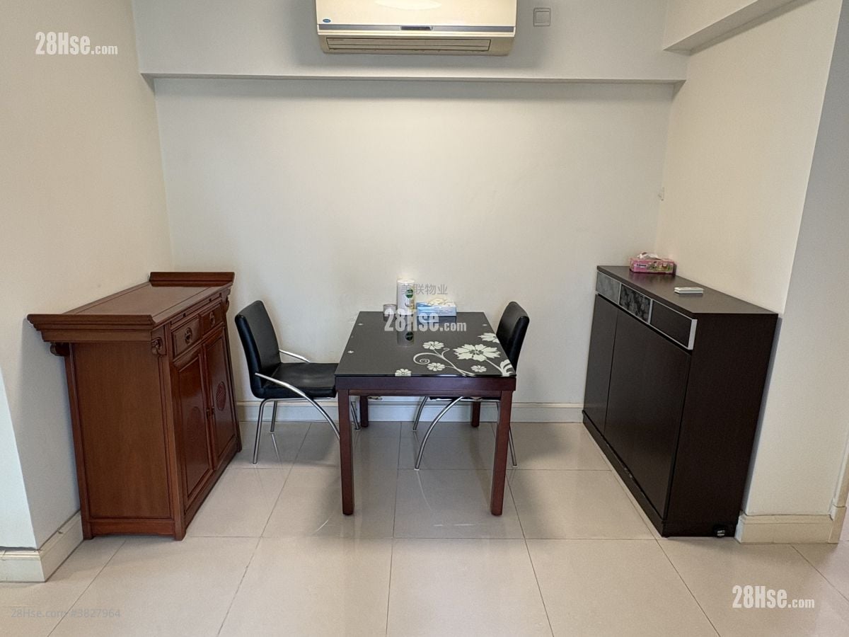 廳: 栢慧豪園 售盤 3 房 , 2 浴室 712 平方呎