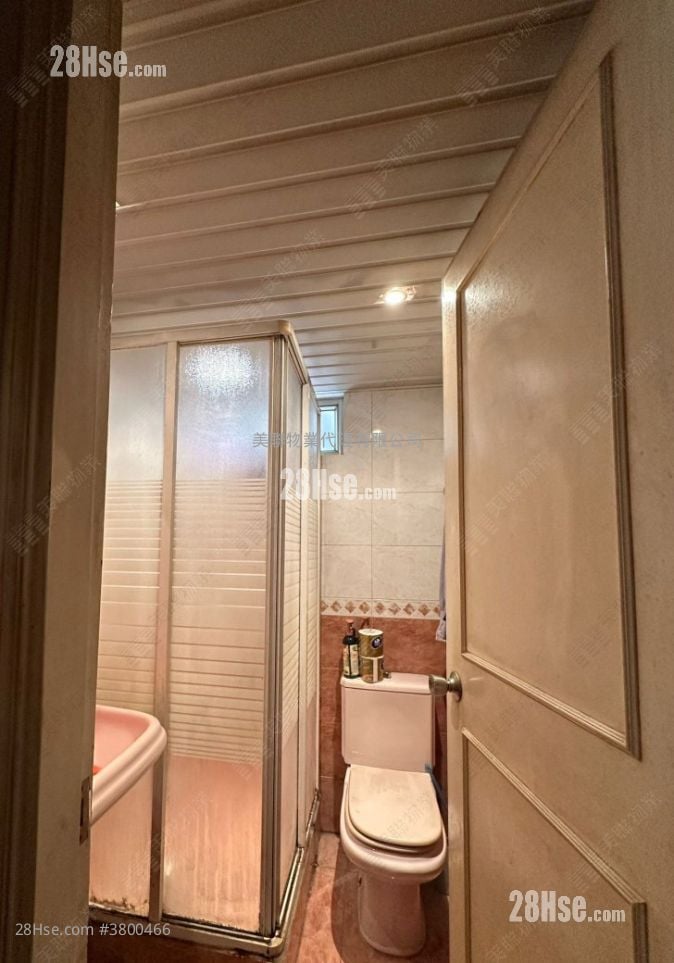 Mei Foo Sun Chuen Sell 3 Bedrooms 903 ft²