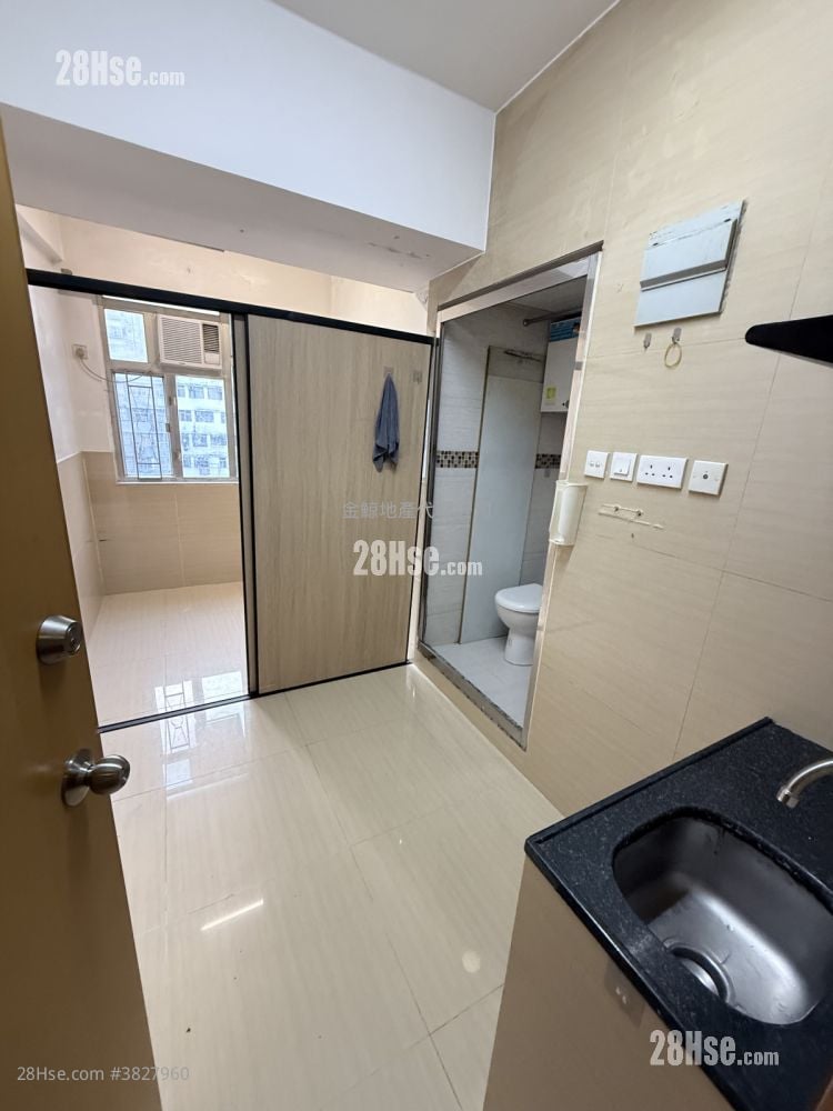 唐楼 租盘 150 平方尺