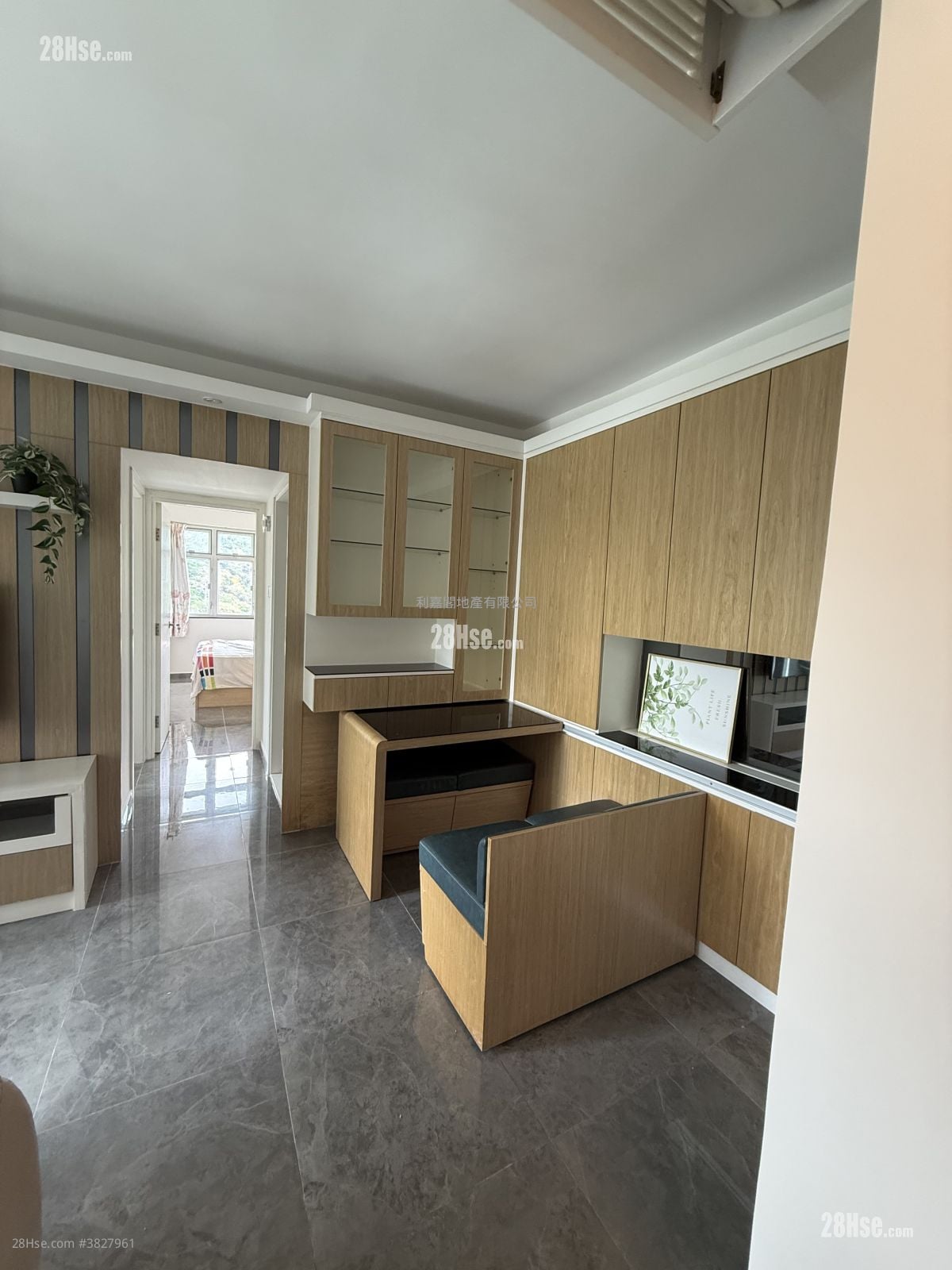 Greenview Court Rental 2 Bedrooms , 1 Bathroom 477 ft²