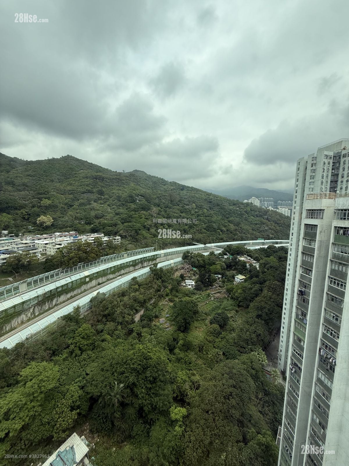 Greenview Court Rental 2 Bedrooms , 1 Bathroom 477 ft²