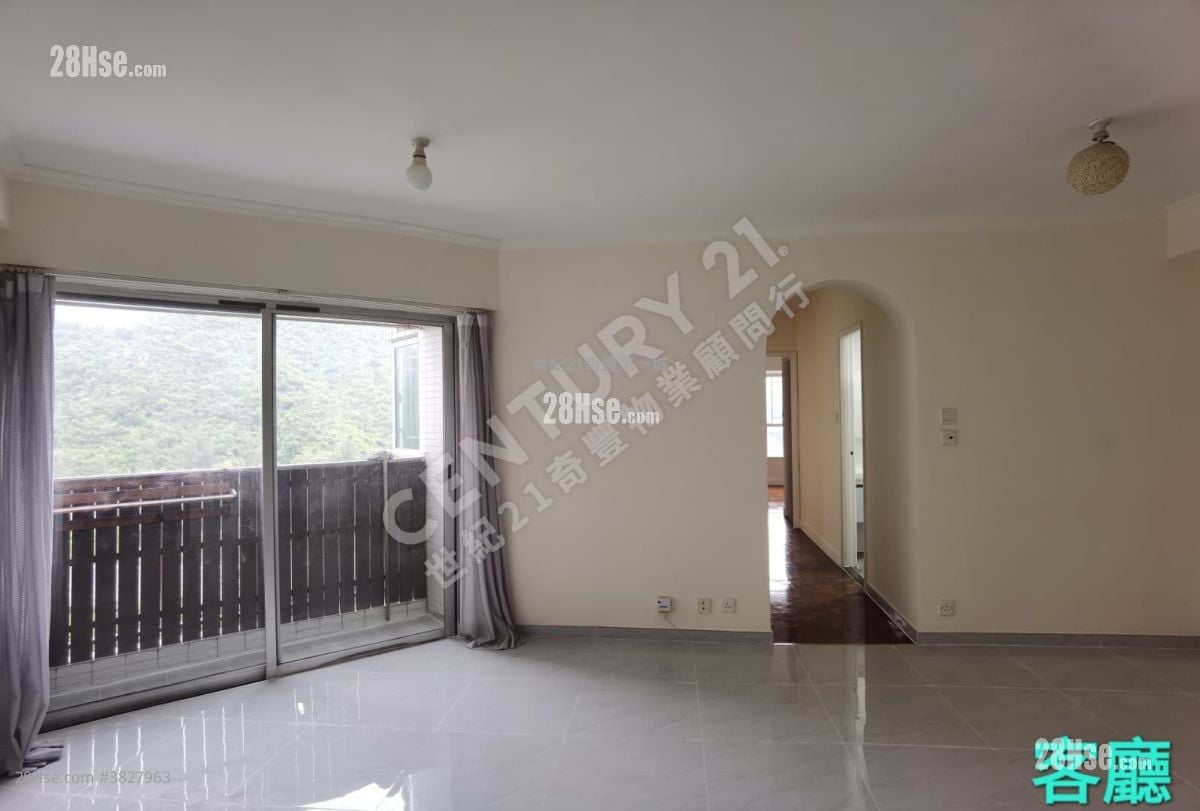 Pictorial Garden Sell 646 ft²