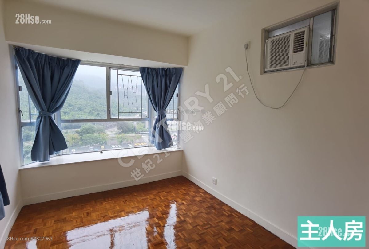 Pictorial Garden Sell 646 ft²