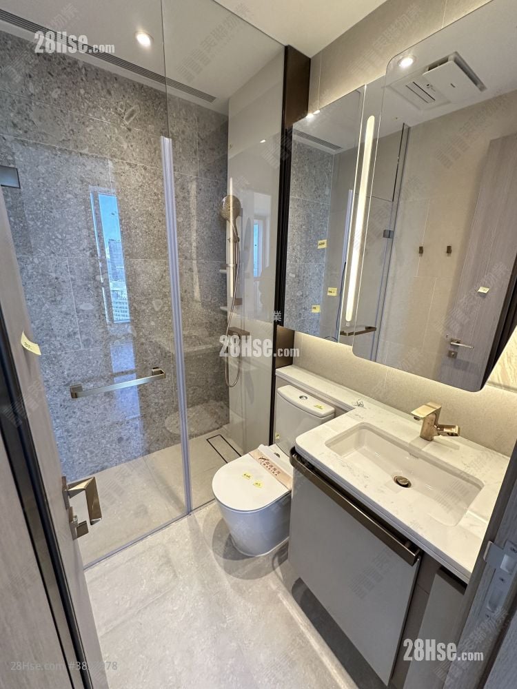 bathroom: Kt Marina Rental 3 Bedrooms , 2 Bathrooms 586 ft²