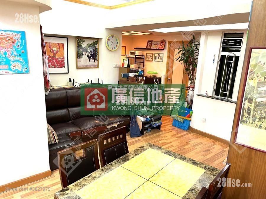 Winki House Sell 3 Bedrooms , 1 Bathroom 590 ft²