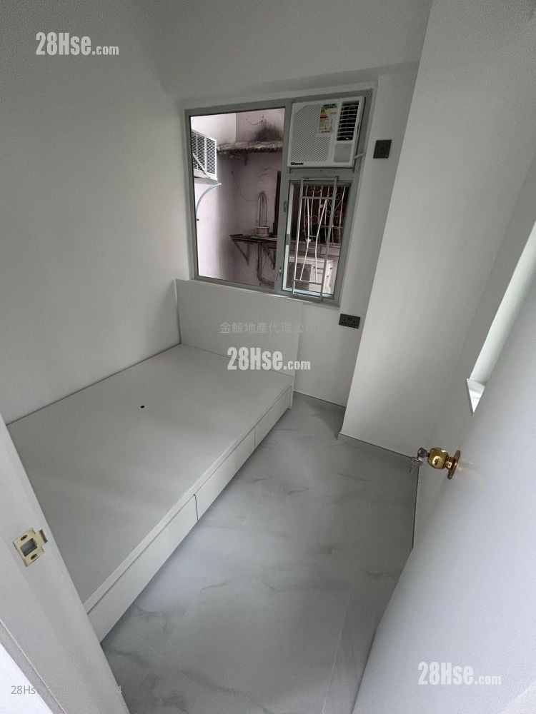 公园大厦 租盘 327 平方尺