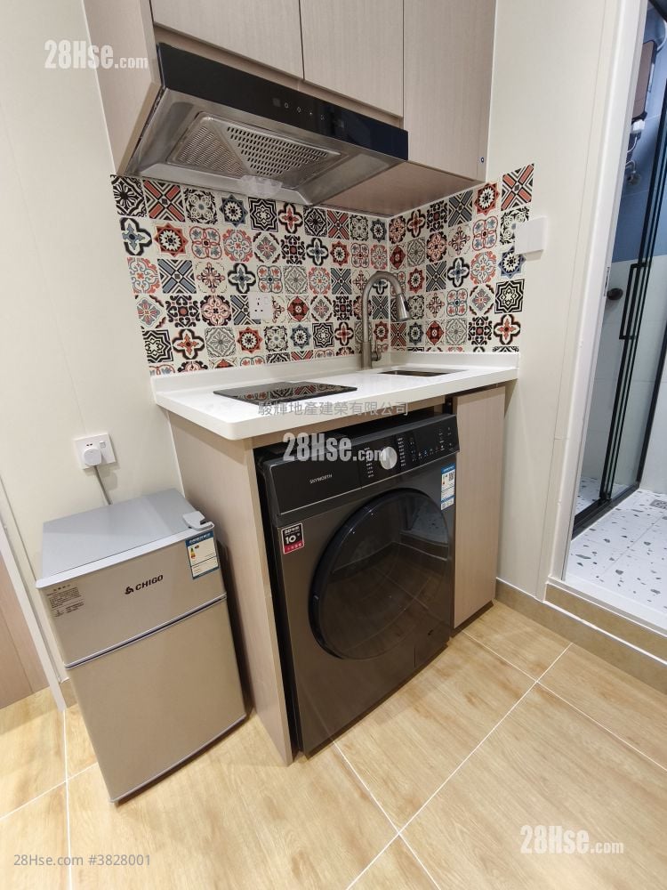 Universal Mansion Rental Studio , 1 Bathroom 180 ft²