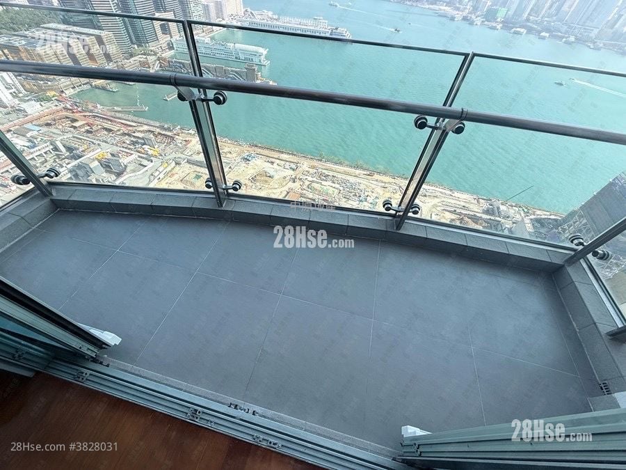 露台: 君临天下 租盘 3 房 , 3 浴室 1,076 平方尺