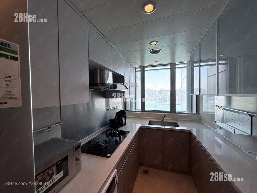 厨房: 君临天下 租盘 3 房 , 3 浴室 1,076 平方尺