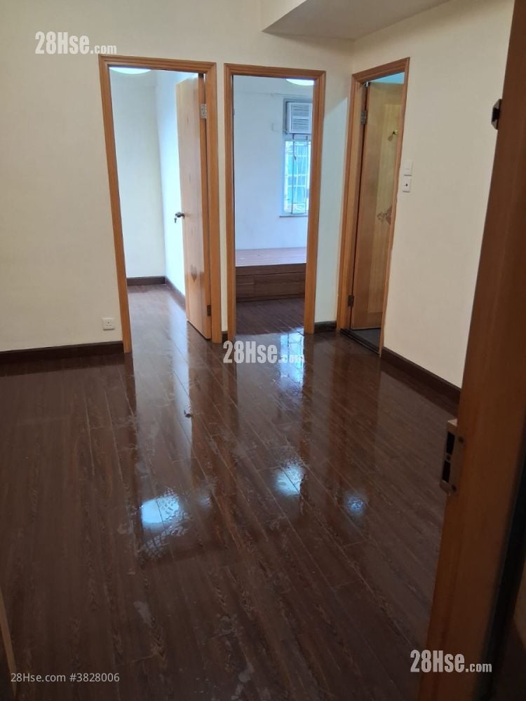 厅: 有利楼 售盘 2 房 , 1 浴室 323 平方尺