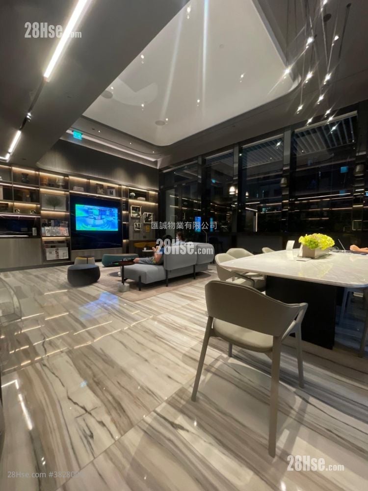 Downtown 38 Sell 1 Bedroom , 1 Bathroom 291 ft²