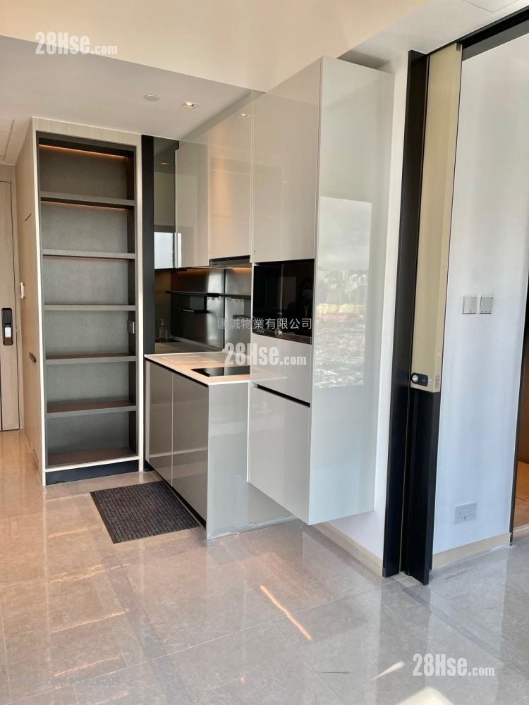 Downtown 38 Sell 1 Bedroom , 1 Bathroom 291 ft²