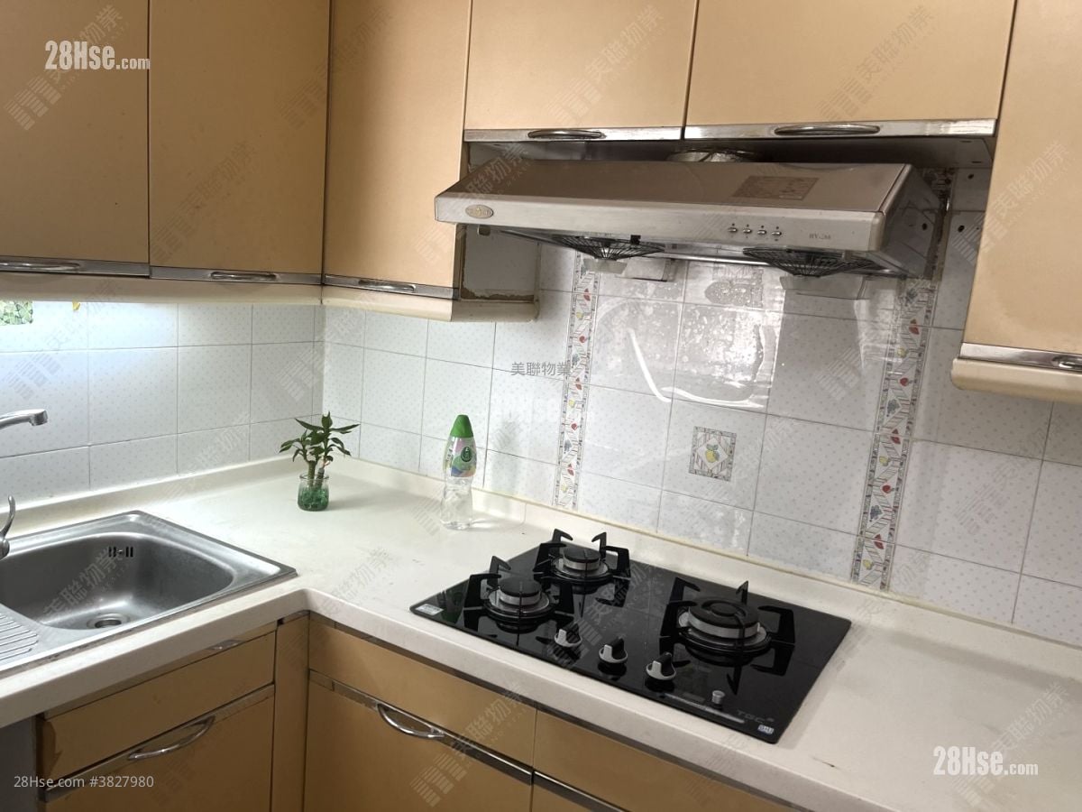 Kingswood Villas Rental 3 Bedrooms , 1 Bathroom 547 ft²