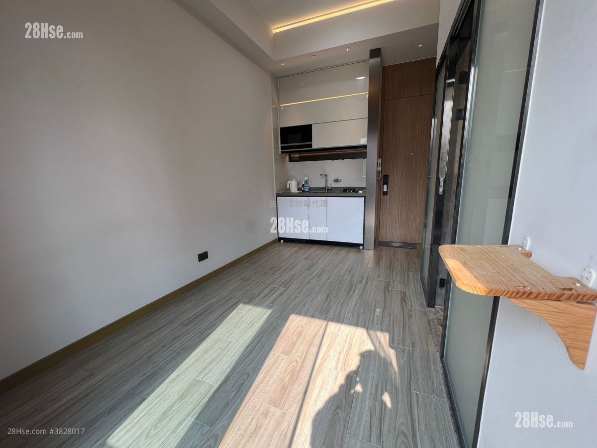 Vantage Rental Studio 196 ft²