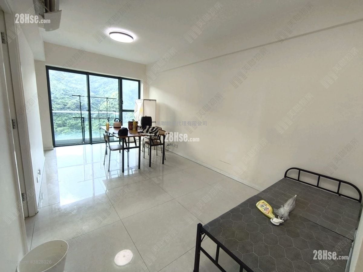 Mont Vert Sell 3 Bedrooms 739 ft²