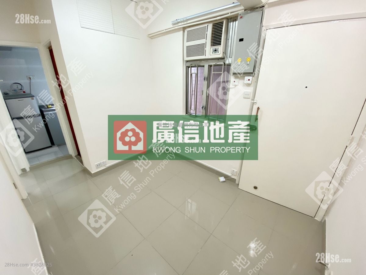 Shun King Building Sell 2 Bedrooms , 1 Bathroom 253 ft²