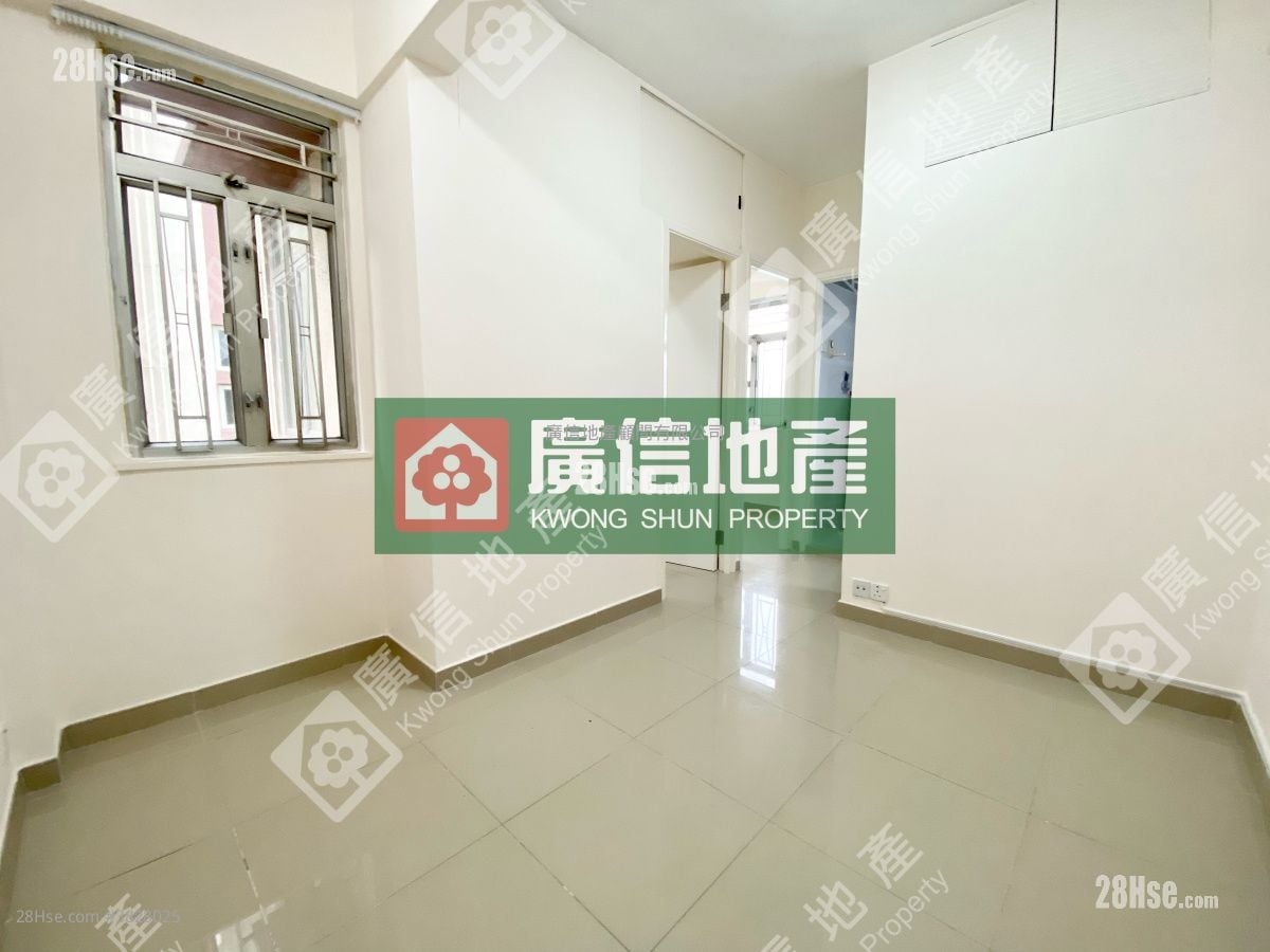 Shun King Building Sell 2 Bedrooms , 1 Bathroom 253 ft²