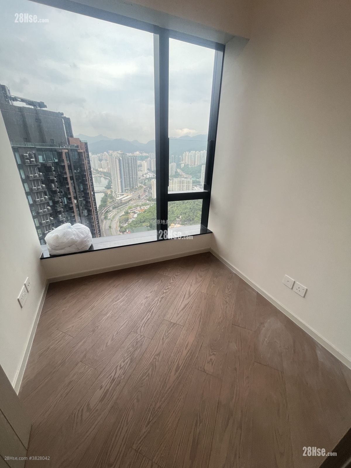 柏傲庄 租盘 3 房 , 2 浴室 679 平方尺