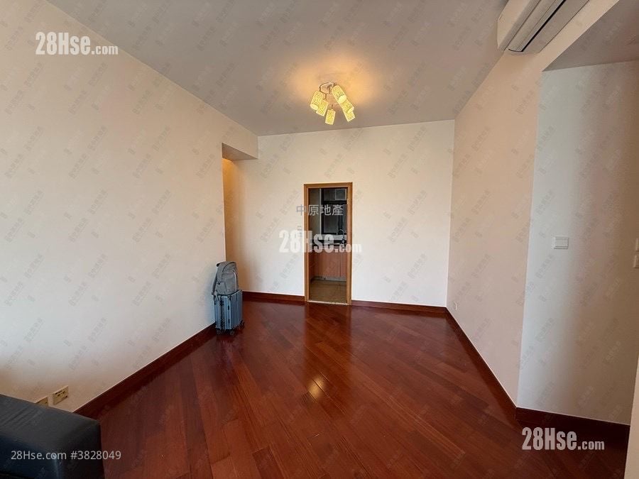 凱旋門 售盤 3 房 , 2 浴室 841 平方呎