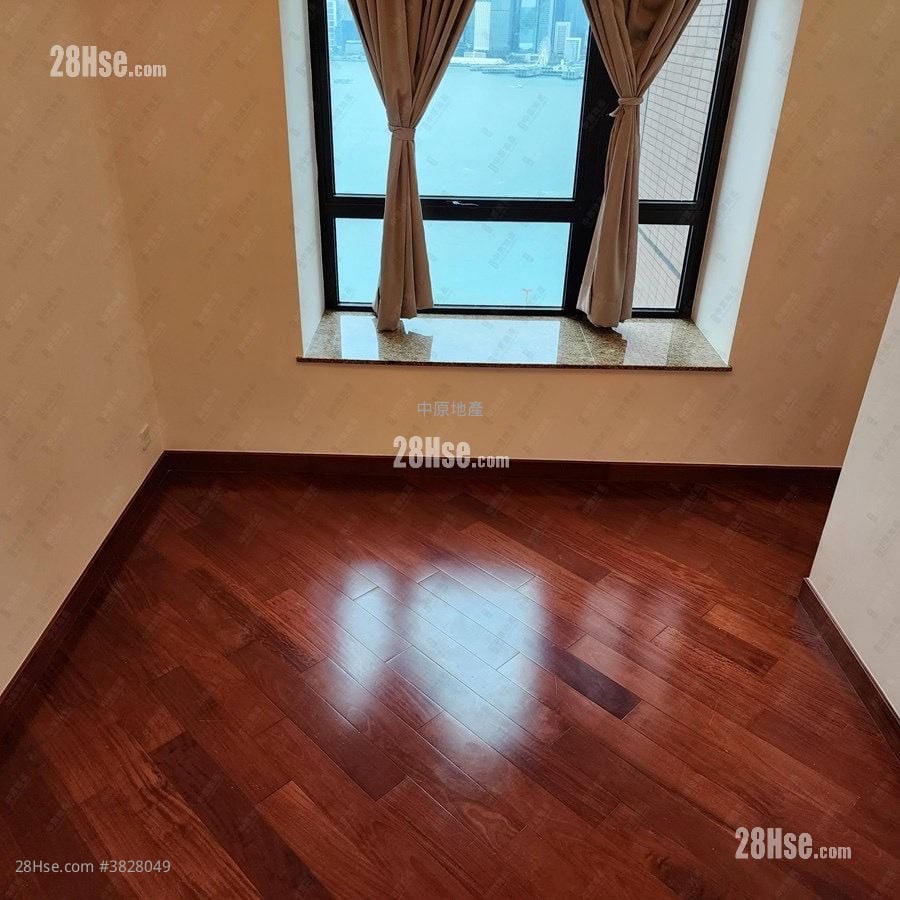 凱旋門 售盤 3 房 , 2 浴室 841 平方呎