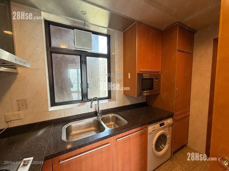 凱旋門 售盤 3 房 , 2 浴室 841 平方呎