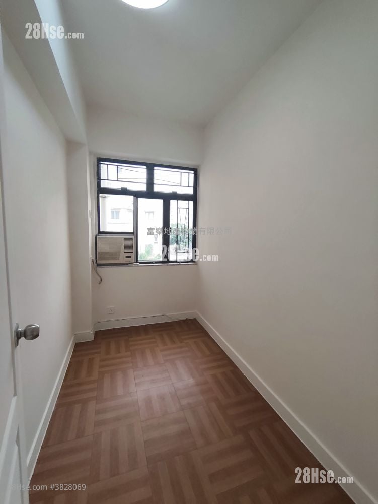 单幢楼房 租盘 3 房 , 1 浴室 500 平方尺