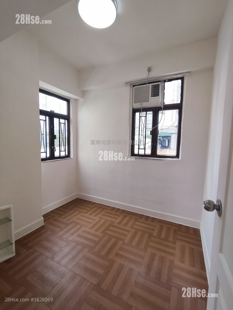 单幢楼房 租盘 3 房 , 1 浴室 500 平方尺