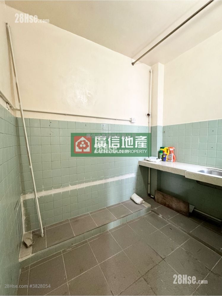 金华大厦 租盘 2 房 , 1 浴室 372 平方尺