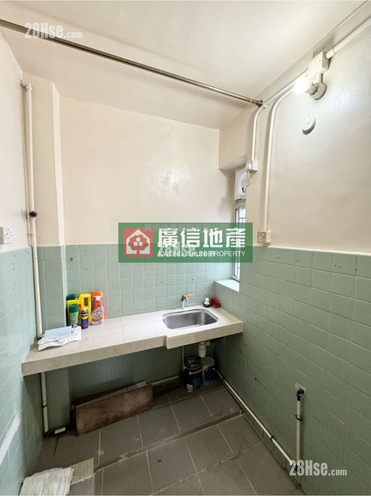 金华大厦 租盘 2 房 , 1 浴室 372 平方尺