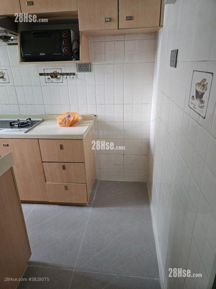 Hong Pak Court Sell 2 Bedrooms , 1 Bathroom 401 ft²
