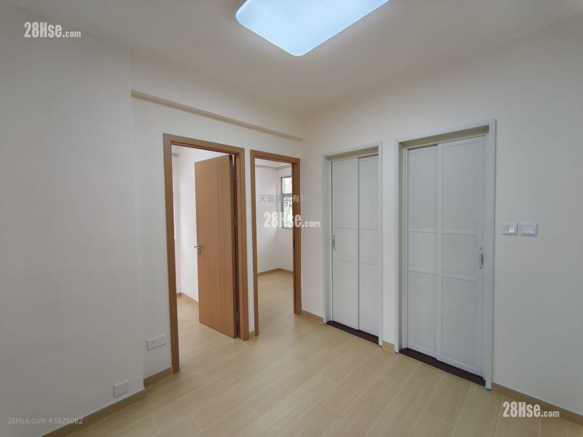 Fortuna Building Sell 2 Bedrooms , 1 Bathroom 255 ft²