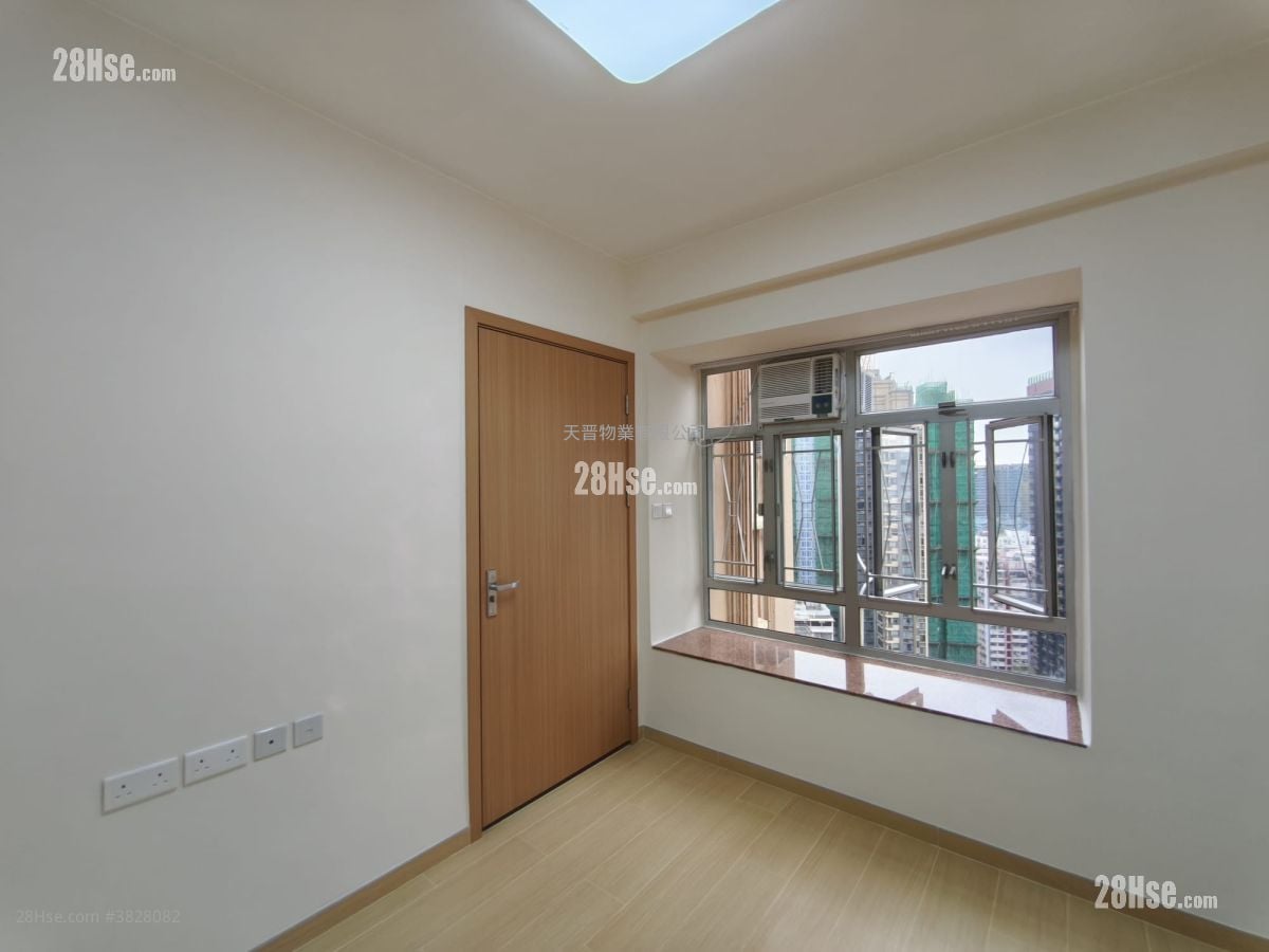 Fortuna Building Sell 2 Bedrooms , 1 Bathroom 255 ft²
