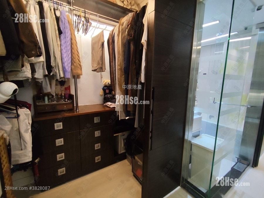 Dawning Views Sell 4 Bedrooms , 2 Bathrooms 940 ft²