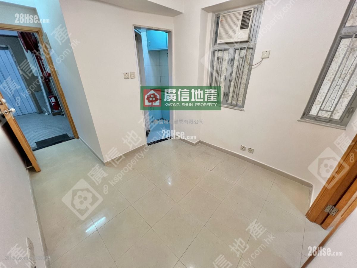 長發大廈 售盤 1 房 , 1 浴室 210 平方呎