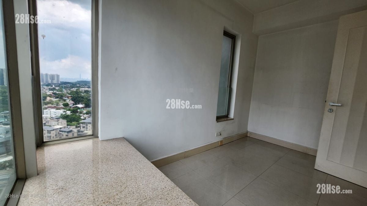 Uptown Rental 523 ft²