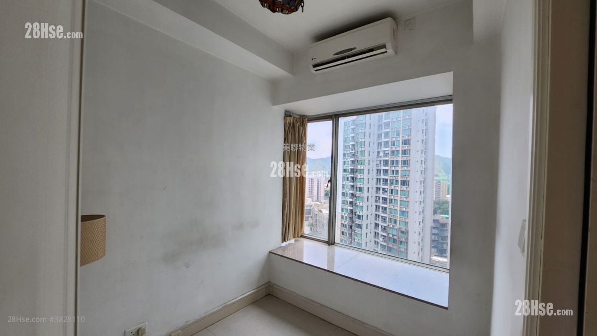 Uptown Rental 523 ft²