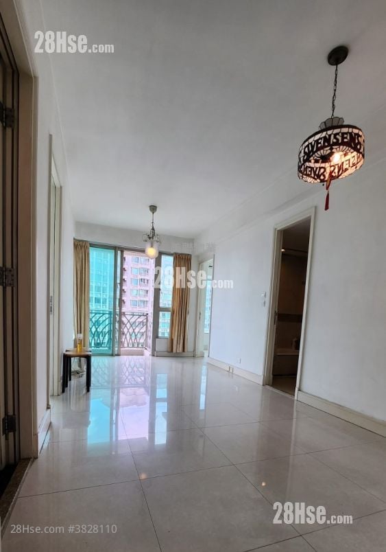 Uptown Rental 523 ft²